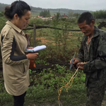 扶贫“母子档”把家搬进村