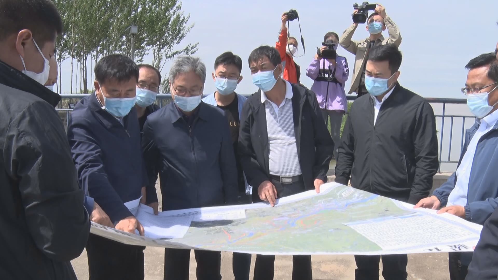 水利部调研组对我县国家级示范河湖建设情况进行实地调研