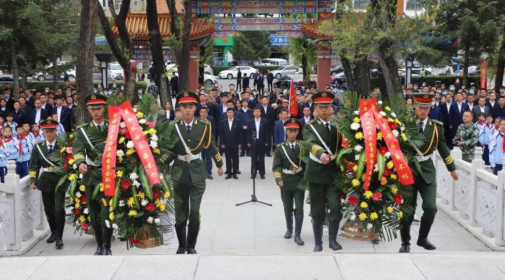 汤原县在县烈士陵园隆重举行“全民国防教育日”暨“九·一八”纪念活动