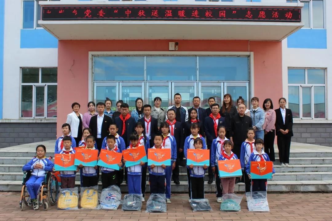 我县各部门欢庆“我们的节日——中秋节”