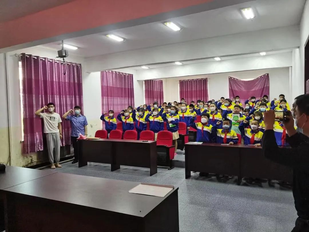 我们的新时代 | 四马架镇开展爱路护路进校园活动