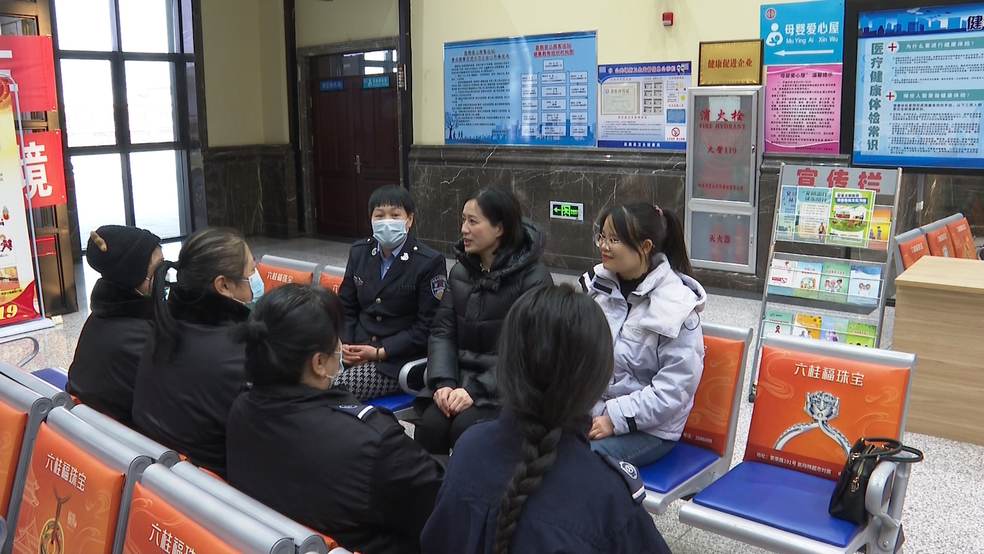 县妇联走访慰问县客运站一线女职工