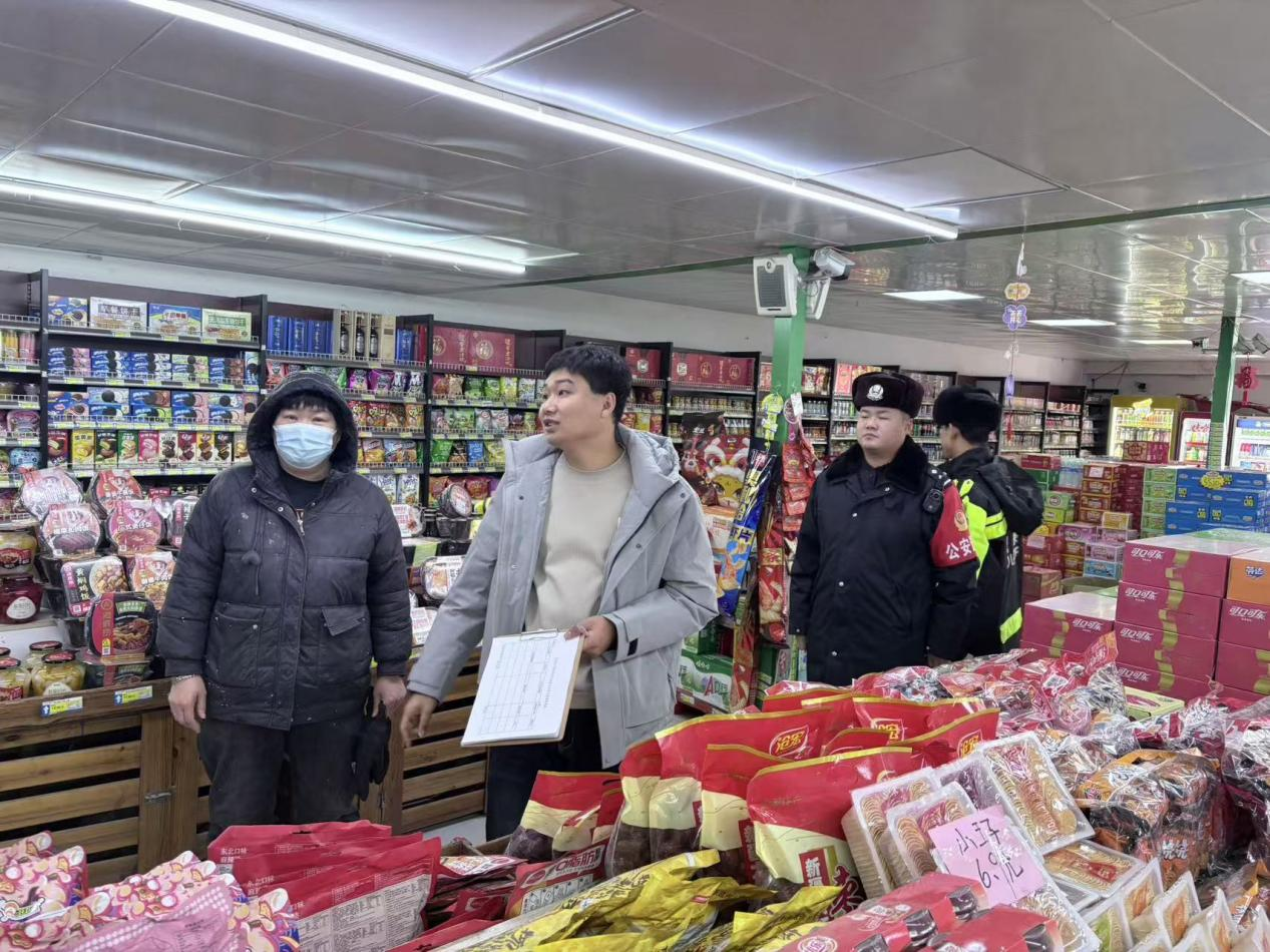 寒葱沟镇：“两项行动”并举“护航亚冬”保安全