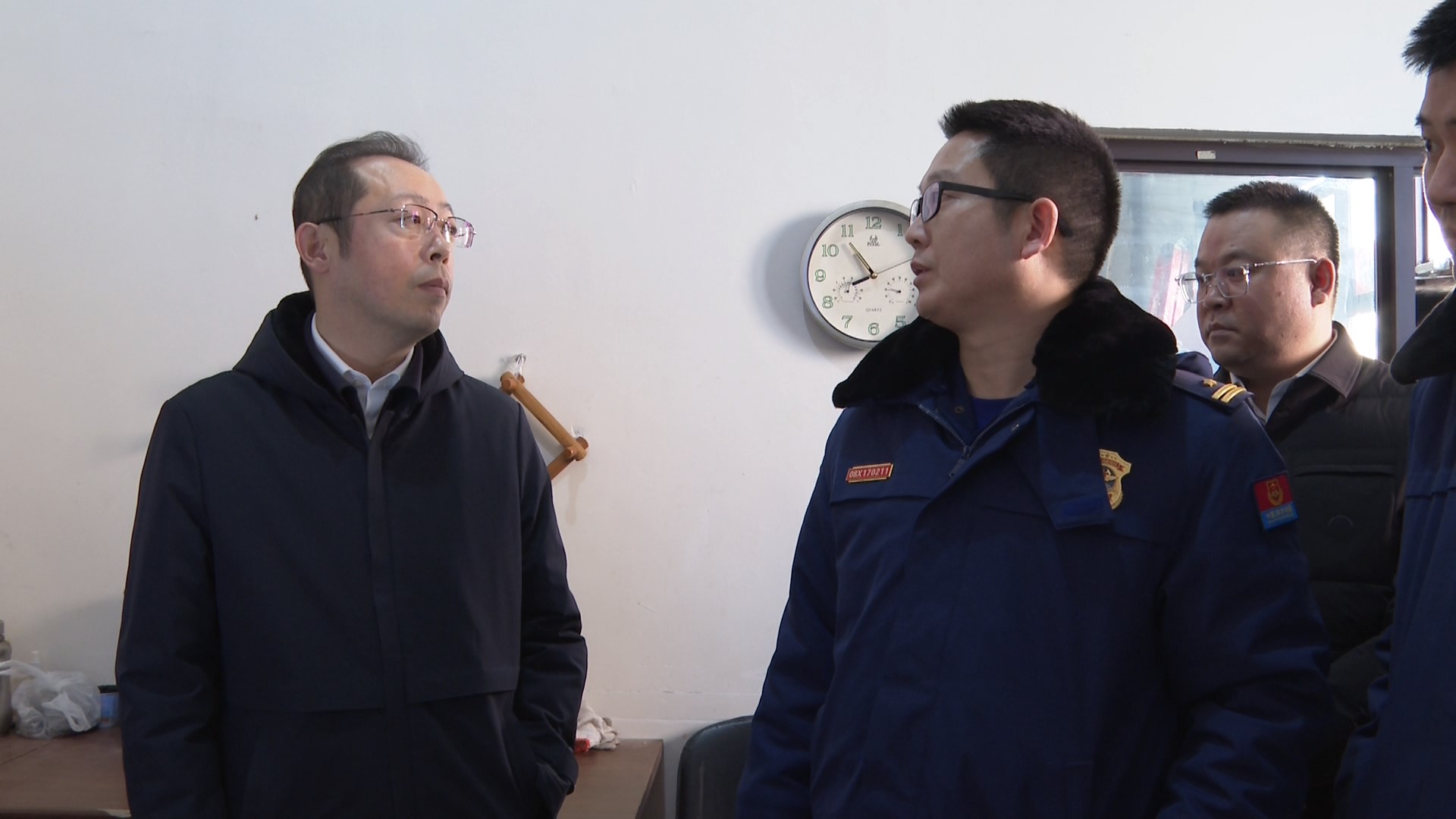 【安全生产  警钟长鸣】县委副书记、县长王东海调研督导我县高层建筑消防安全工作时强调：要把保障人民生命财产安全放在第一位 夯实消防安全基础  筑牢消防安全防线