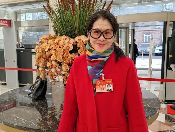 全国政协委员迟子建：哈尔滨爆火，激发了城市活力，让我们明白冰雪可以融化人性的坚冰