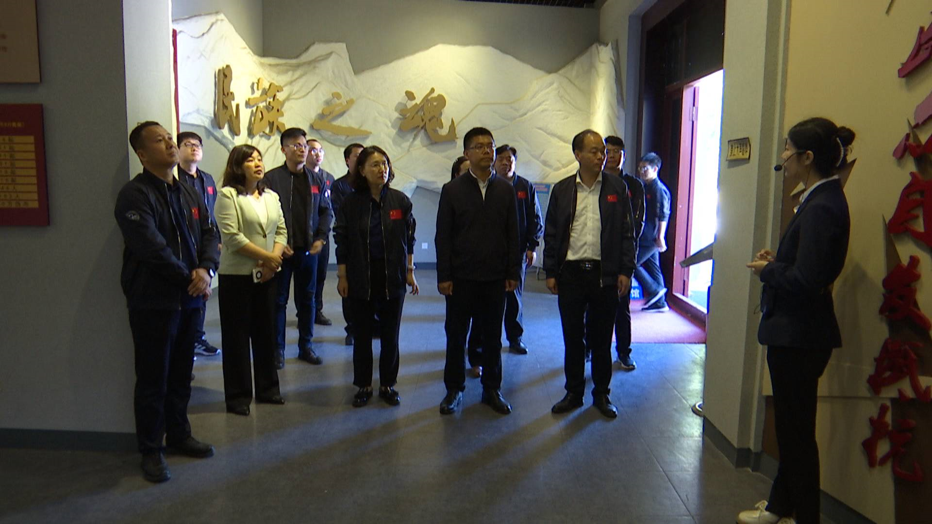哈尔滨工业大学一行到我市开展党日活动