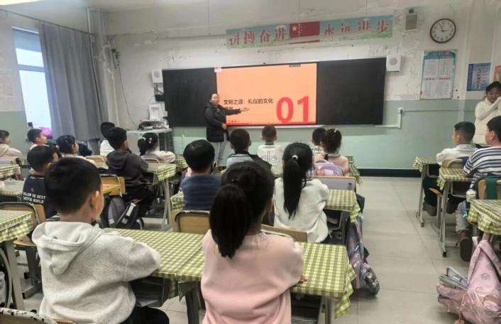 文明嫩江 你我同行 | 嫩江市开展“礼润童心 仪养言行”主题活动