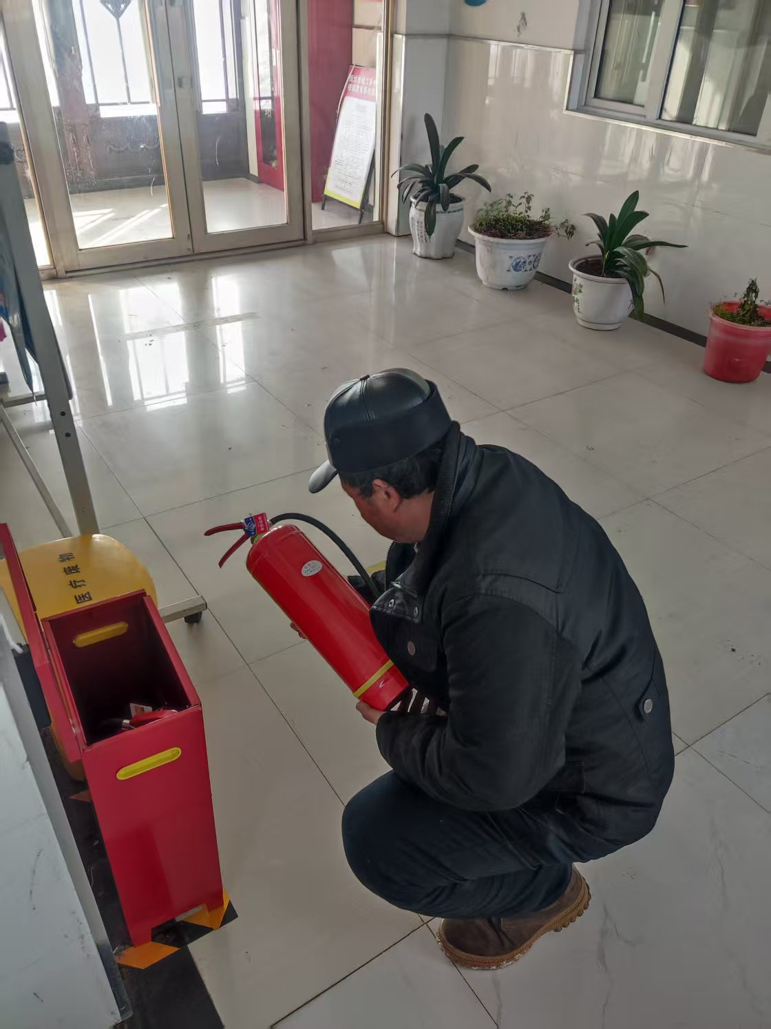 通江镇中心校：安全隐患大排查 营造安全和谐校园