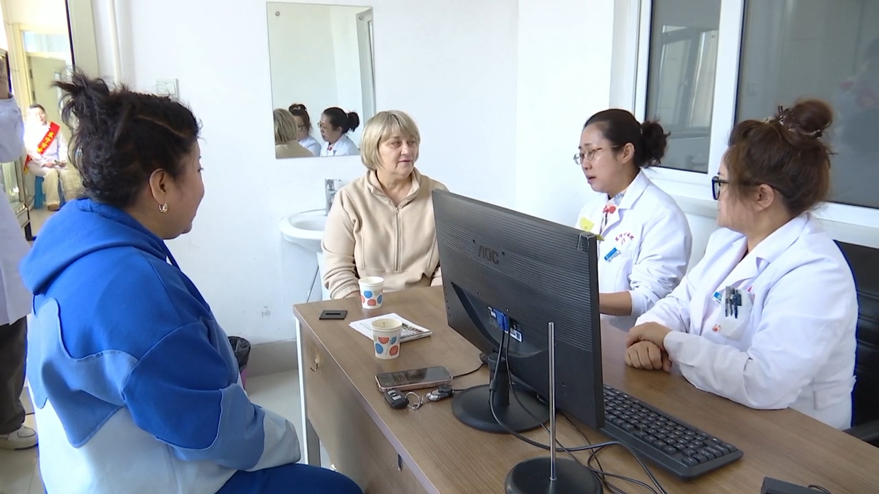 俄罗斯患者来我市体验传统中医康养魅力