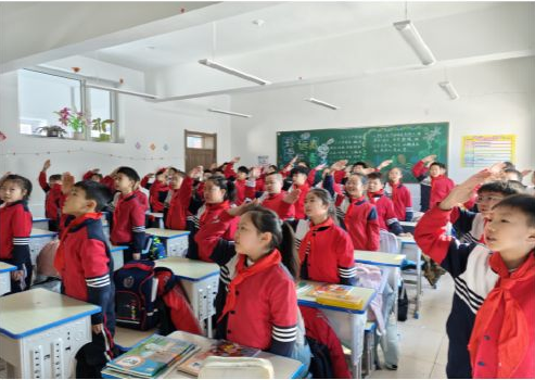 坚定理想信念 培育时代新人——抚远市第三小学开展“开学第一课”主题活动