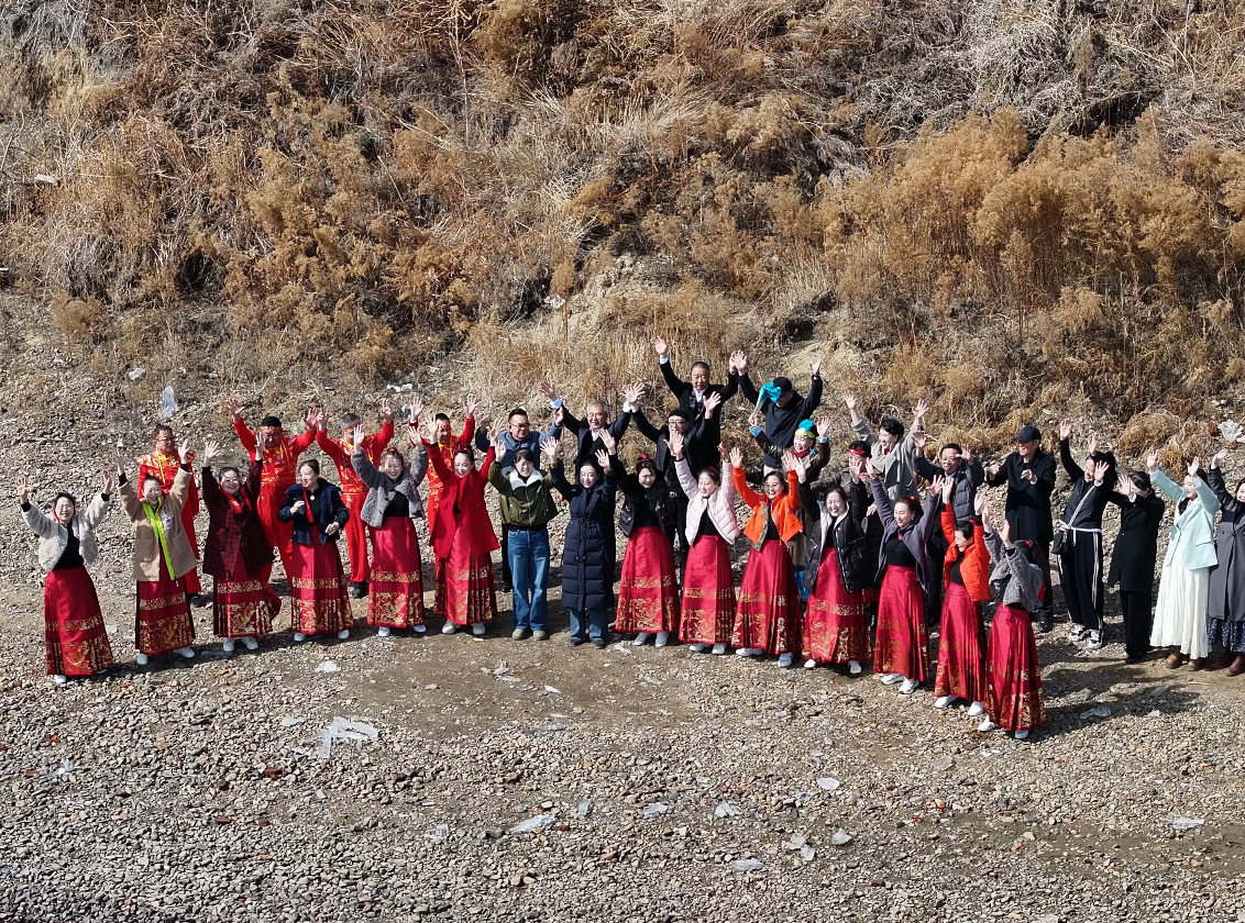 “我把老己喊进春天”！2026“趣”佳木斯·喊江节汤原东江文艺演出活动启幕