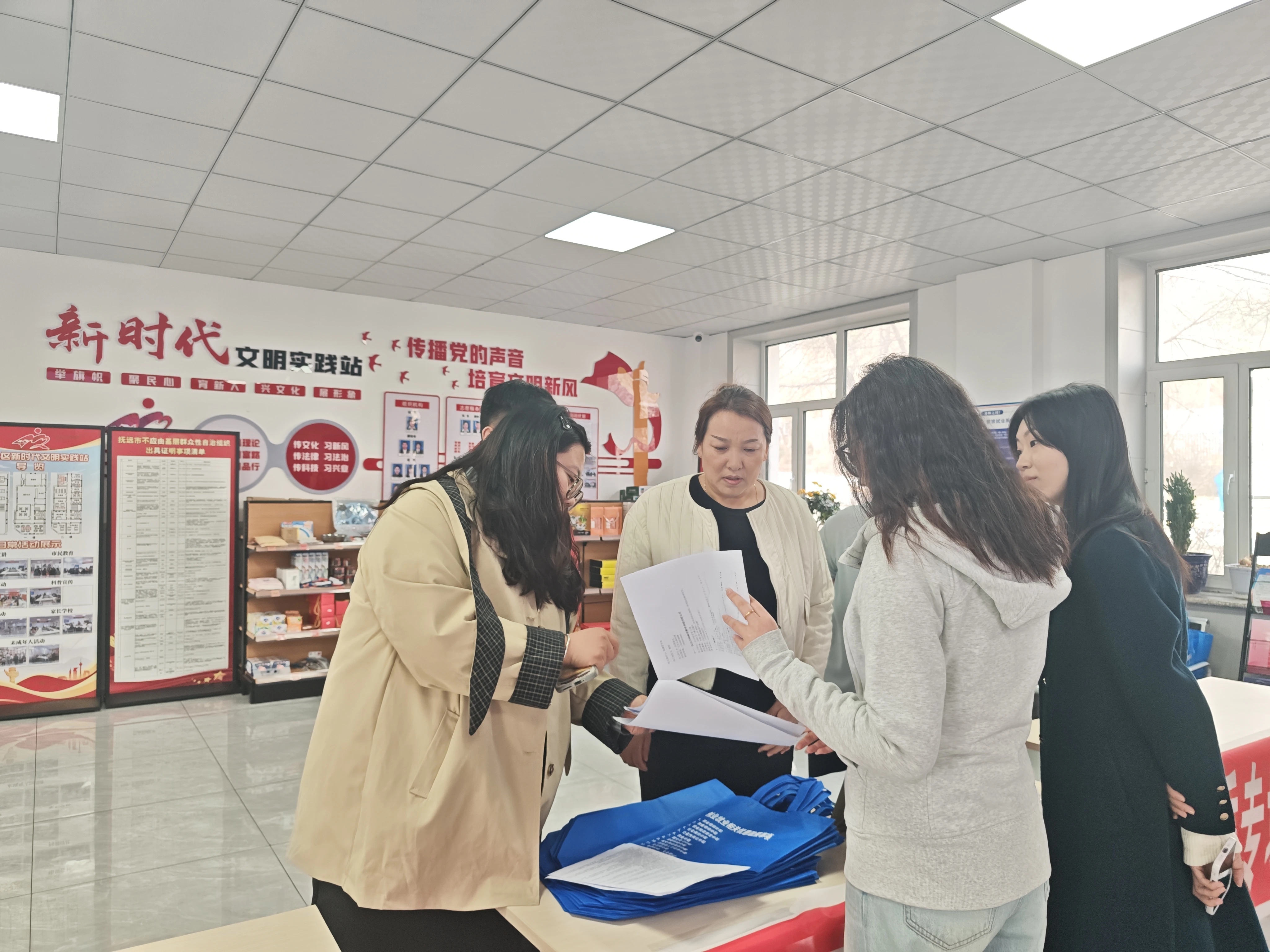  “家门口”搭好“就业桥” 助力高校毕业生逐梦新征程 