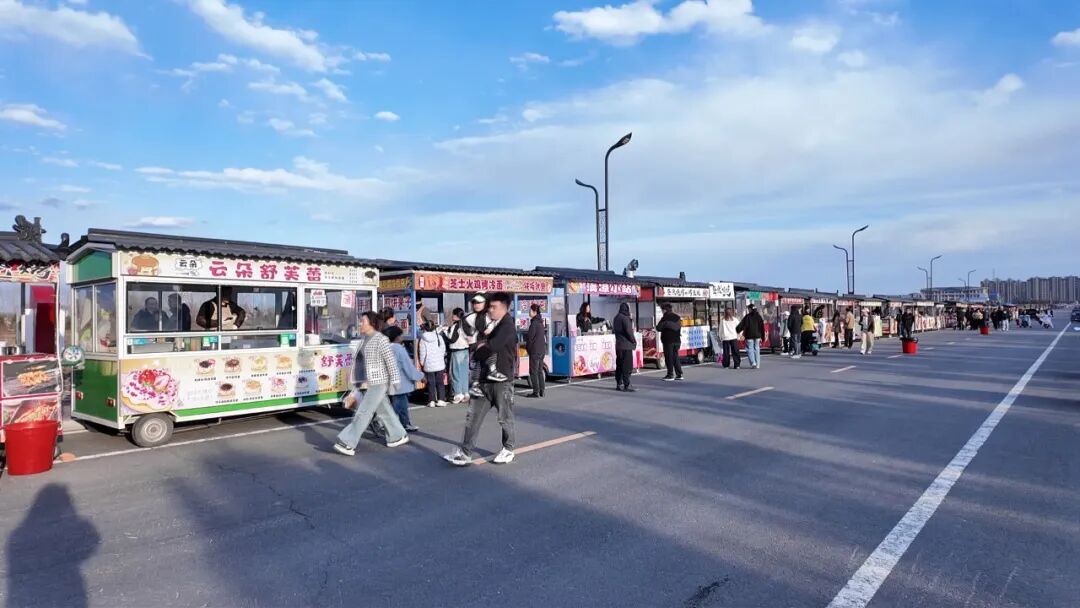 克东县兢山夜市正式开市