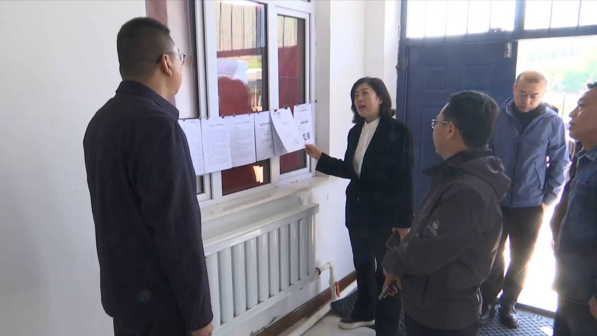 市人大常委会视察全市农村饮用水工程运行情况