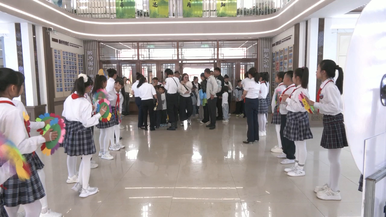 市第三小学举行一年级新生入学仪式
